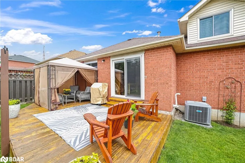 16 Balliston Road