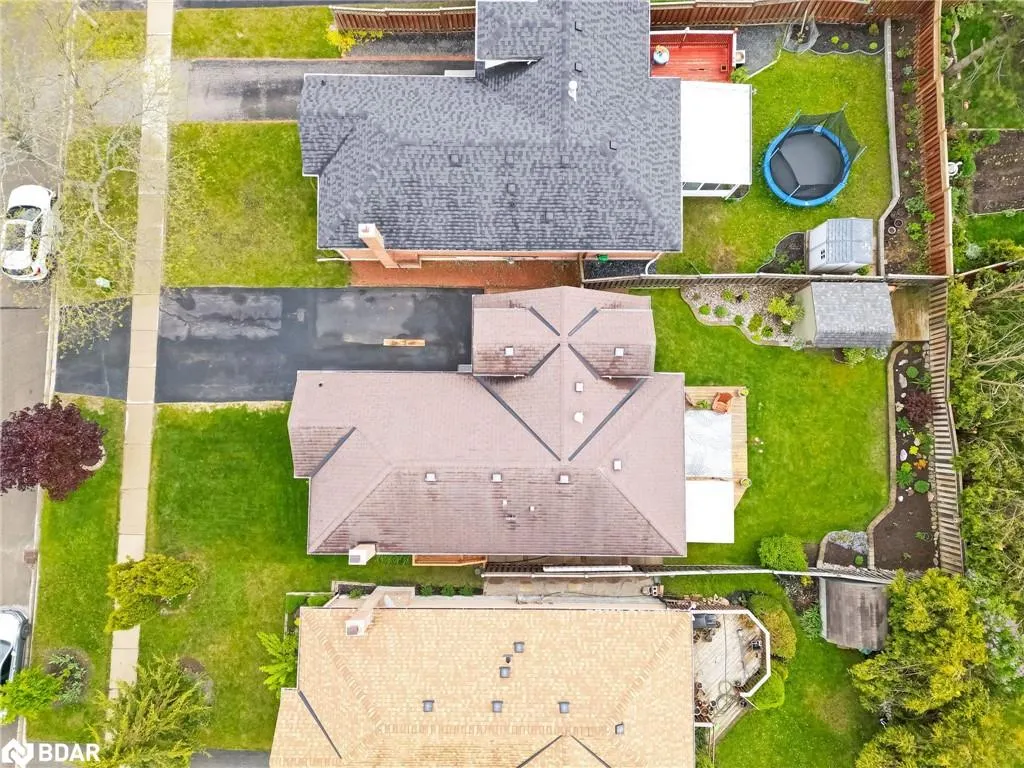 16 Balliston Road