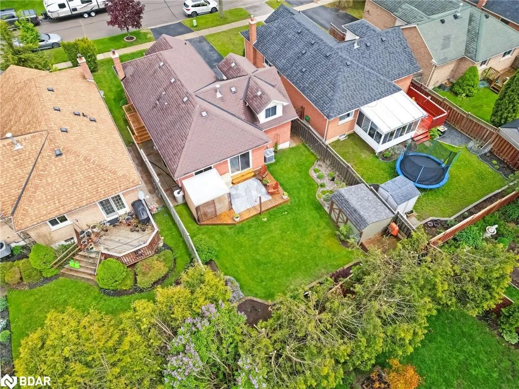 16 Balliston Road