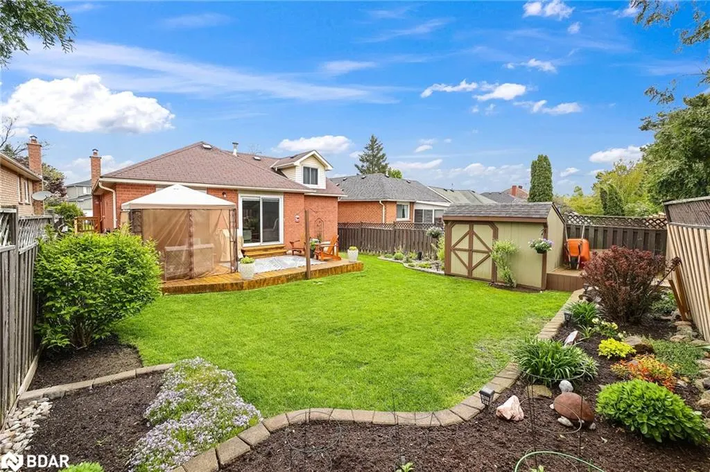 16 Balliston Road