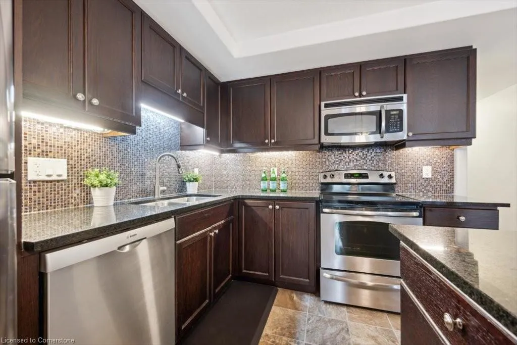 1460 Highland Road W, #11B