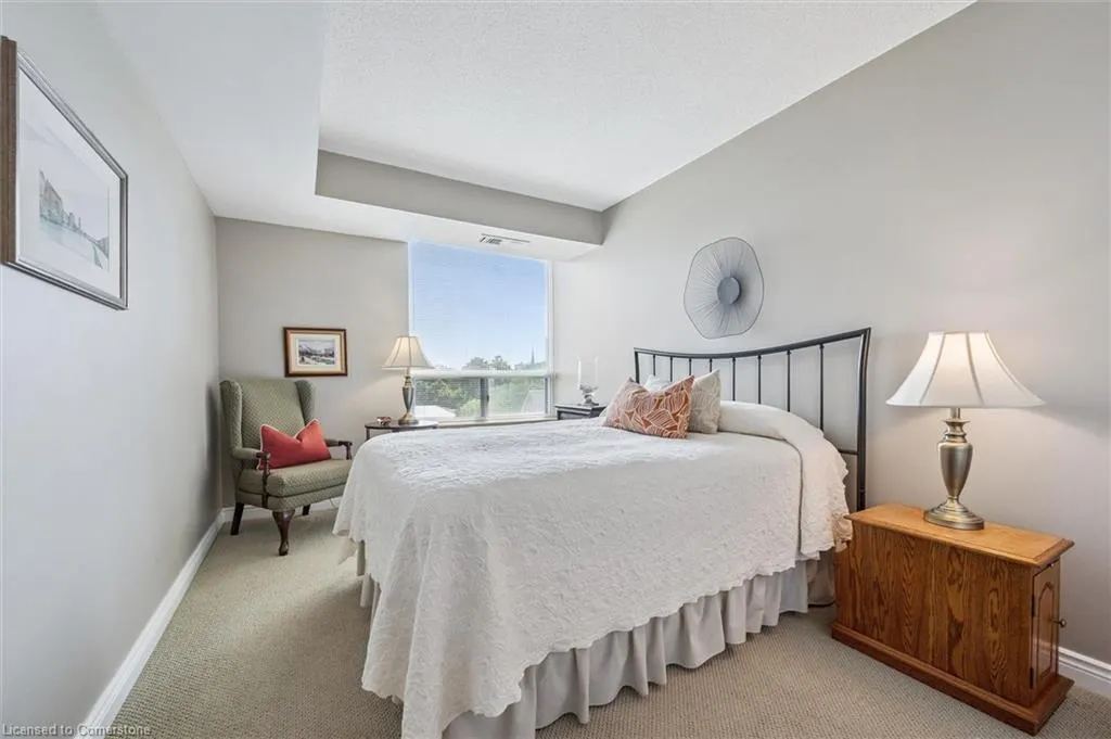 6 Willow Street, #704