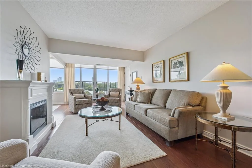 6 Willow Street, #704