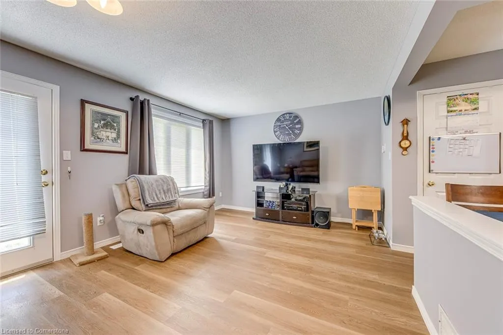 1809 Upper Wentworth Street, #17