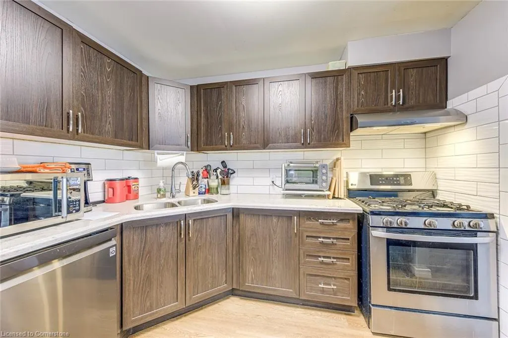 1809 Upper Wentworth Street, #17