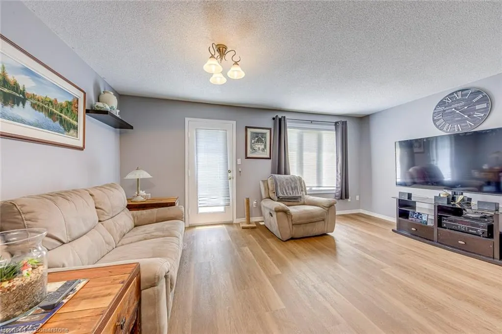 1809 Upper Wentworth Street, #17