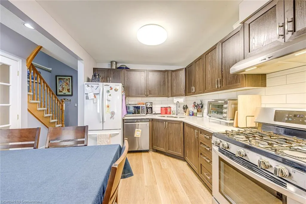1809 Upper Wentworth Street, #17