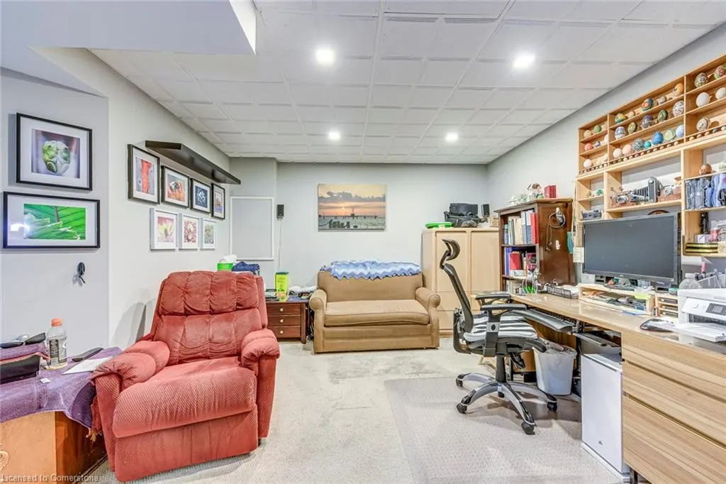 1809 Upper Wentworth Street, #17