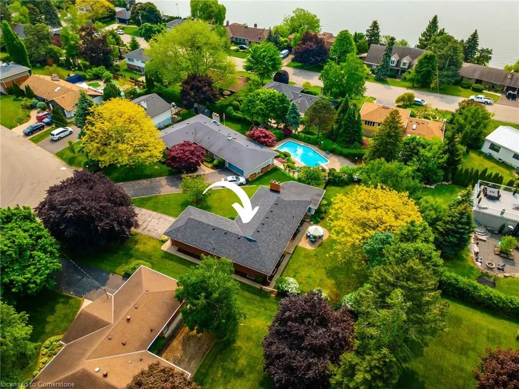 426 North Shore Boulevard W