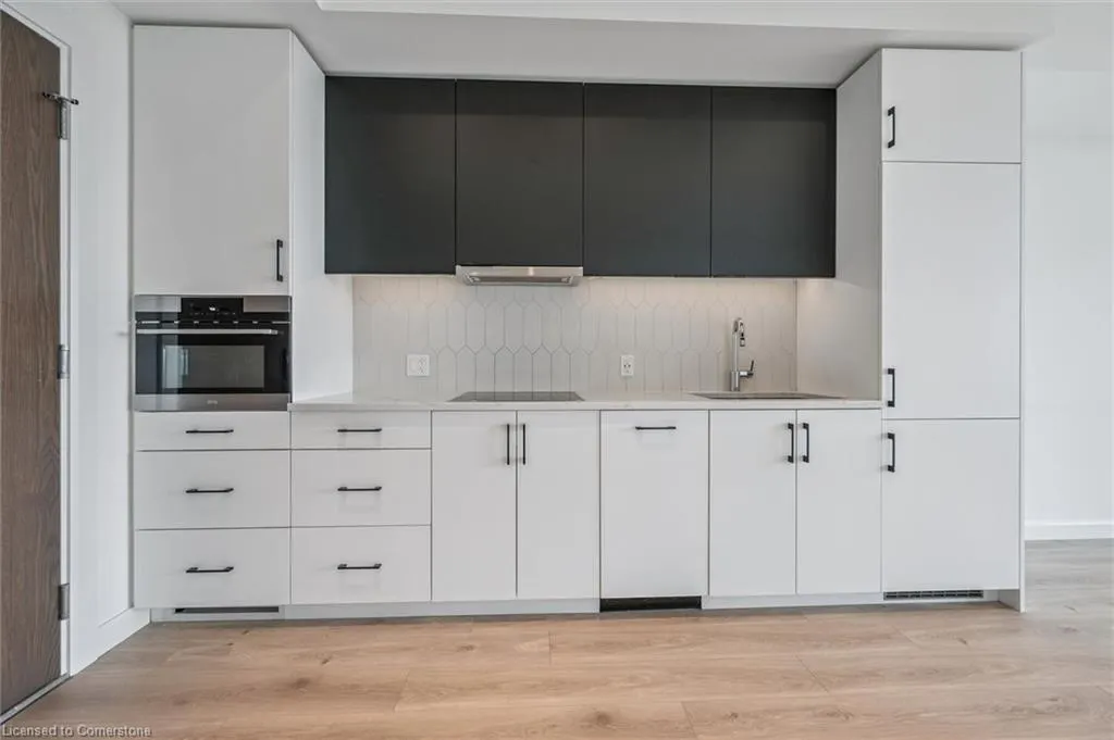 741 King Street W, #501