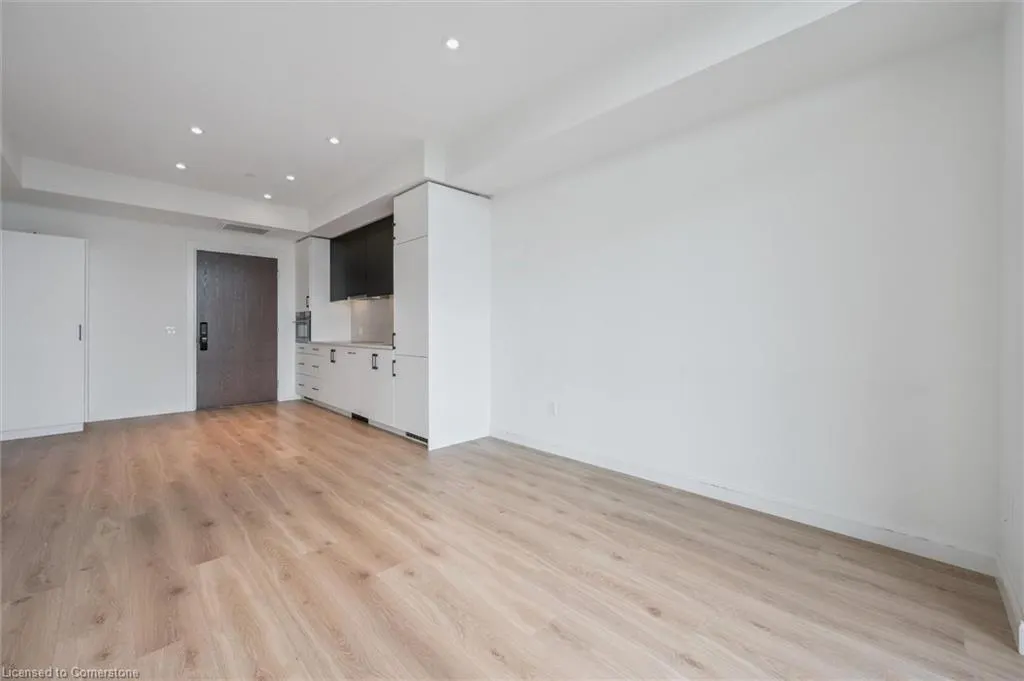 741 King Street W, #501