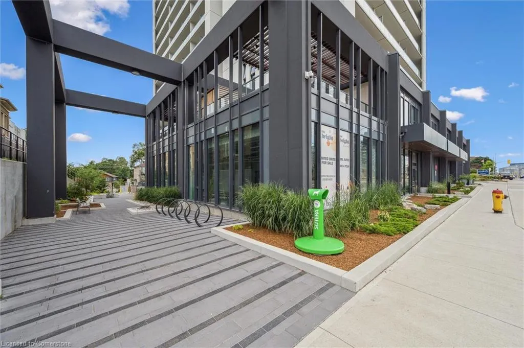 741 King Street W, #501