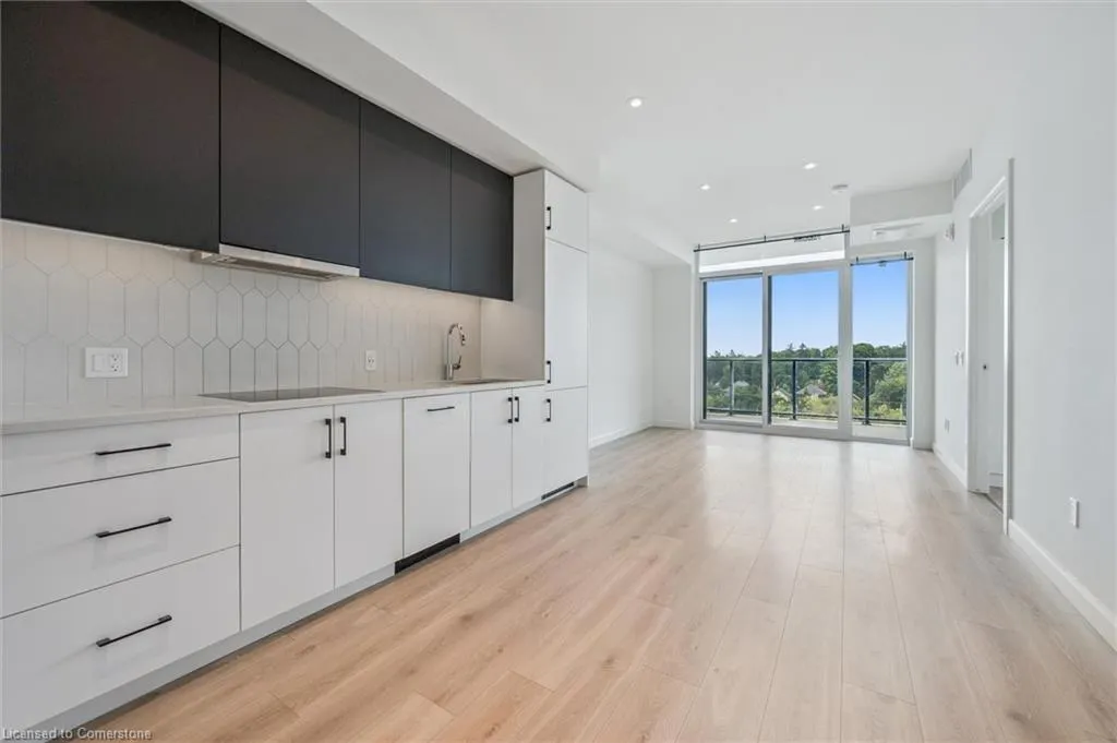 741 King Street W, #501