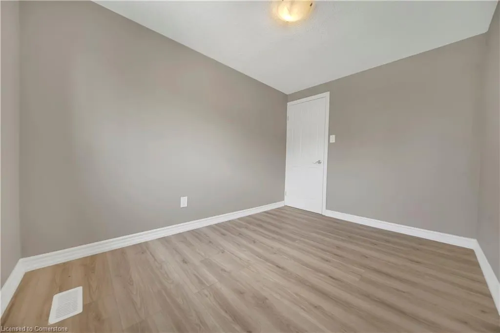 28 Uxbridge Crescent