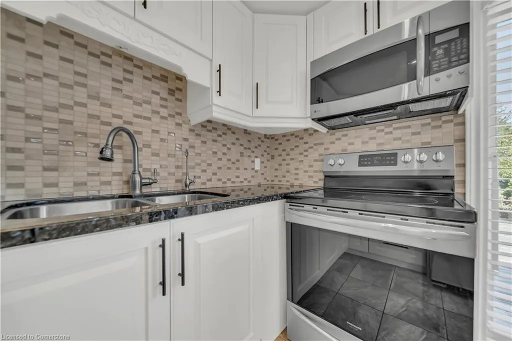 28 Uxbridge Crescent