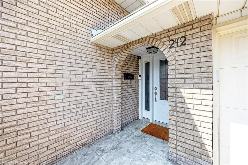 212 Memorial Avenue