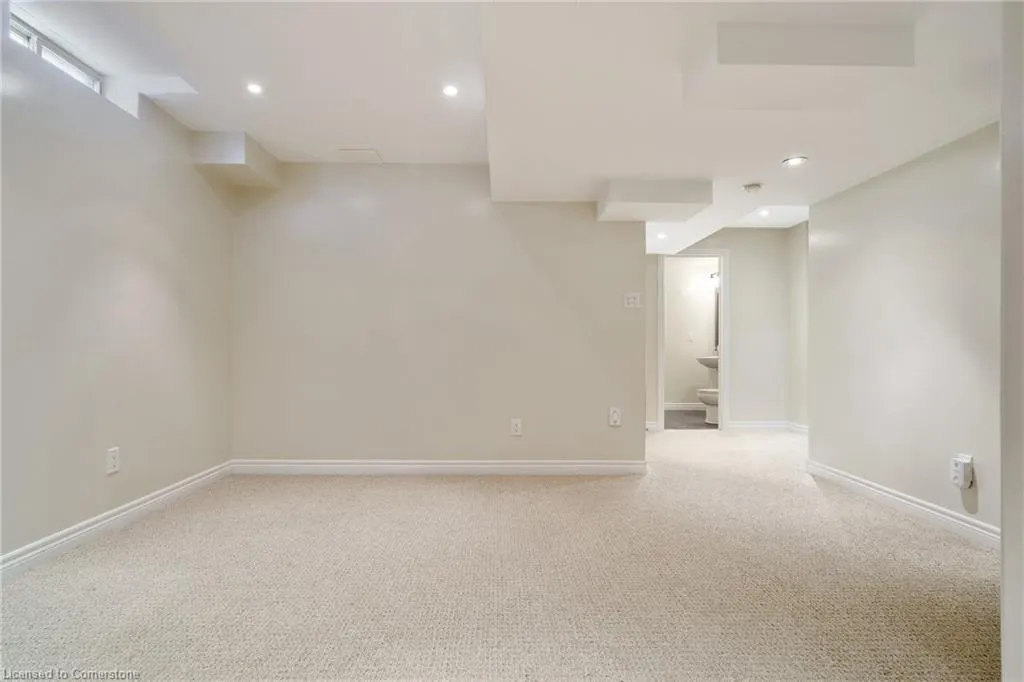 2626 Armour Crescent