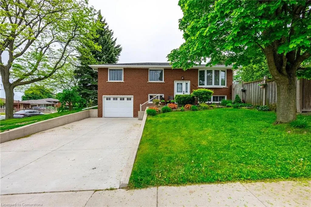 389 Hawkridge Avenue
