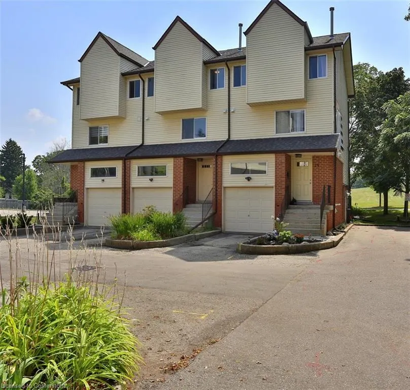 1085 Queens Boulevard, #13