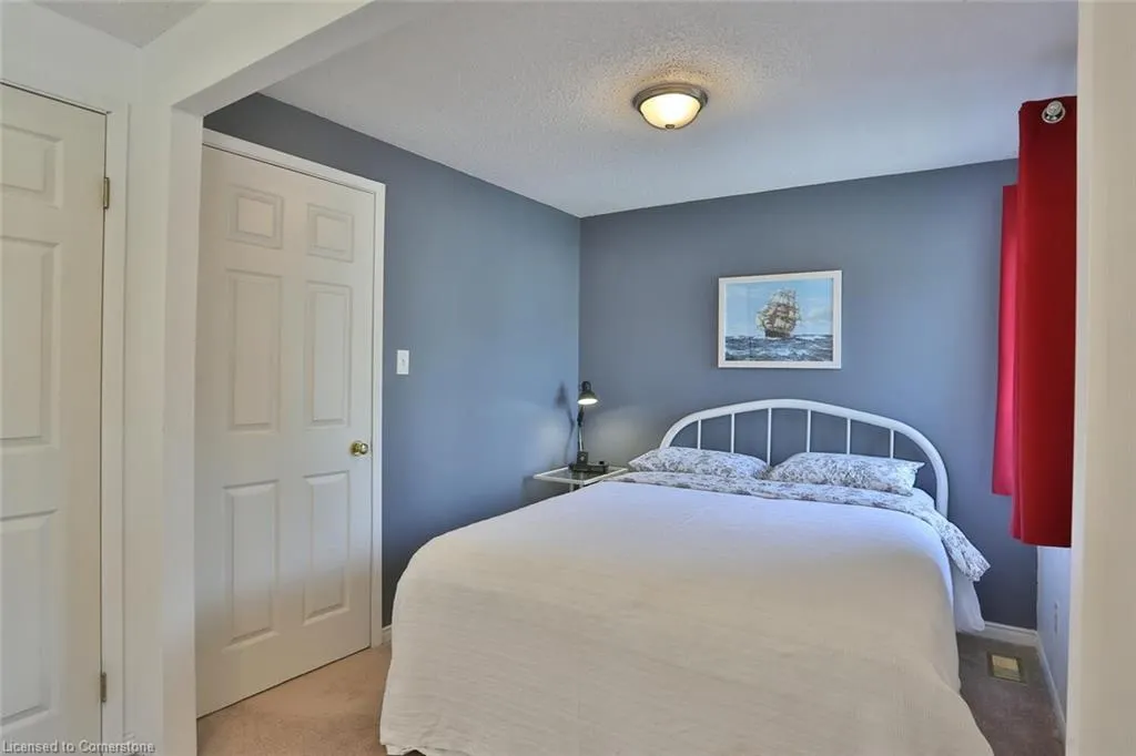 1085 Queens Boulevard, #13