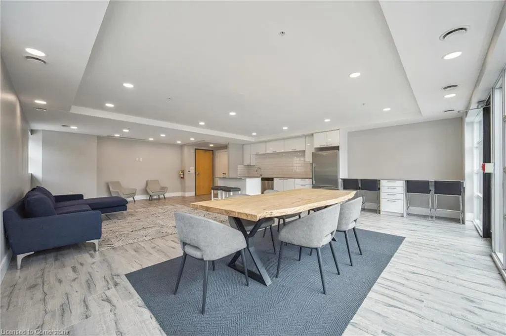 15 Prince Albert Boulevard, #316
