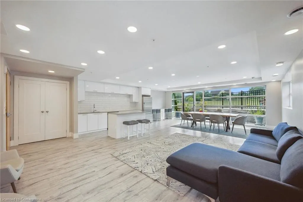 15 Prince Albert Boulevard, #316