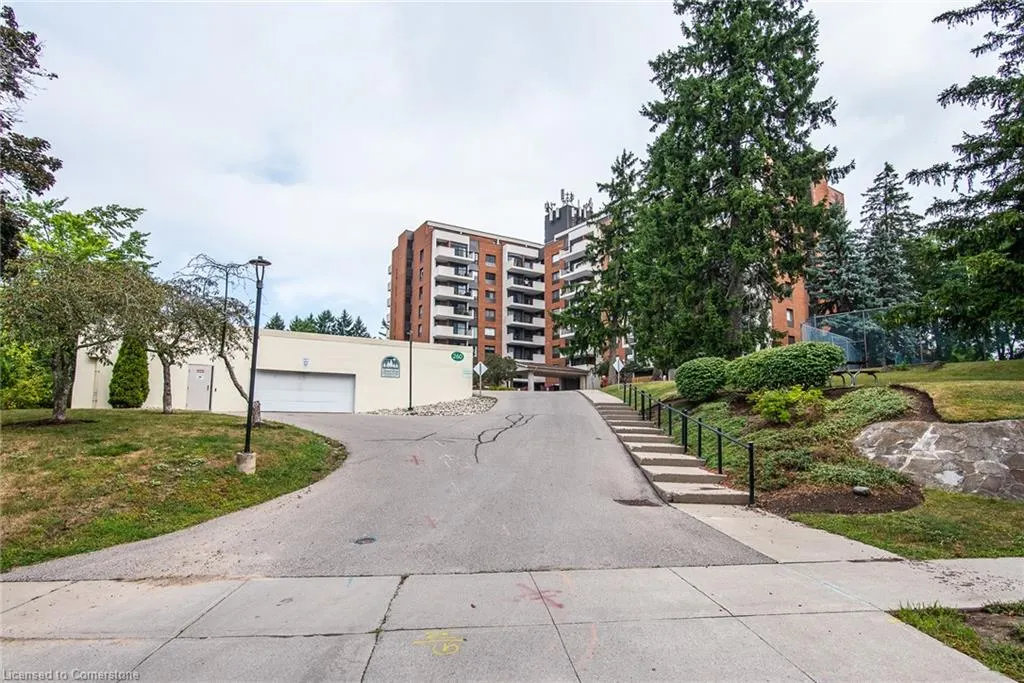 260 Sheldon Avenue N, #807