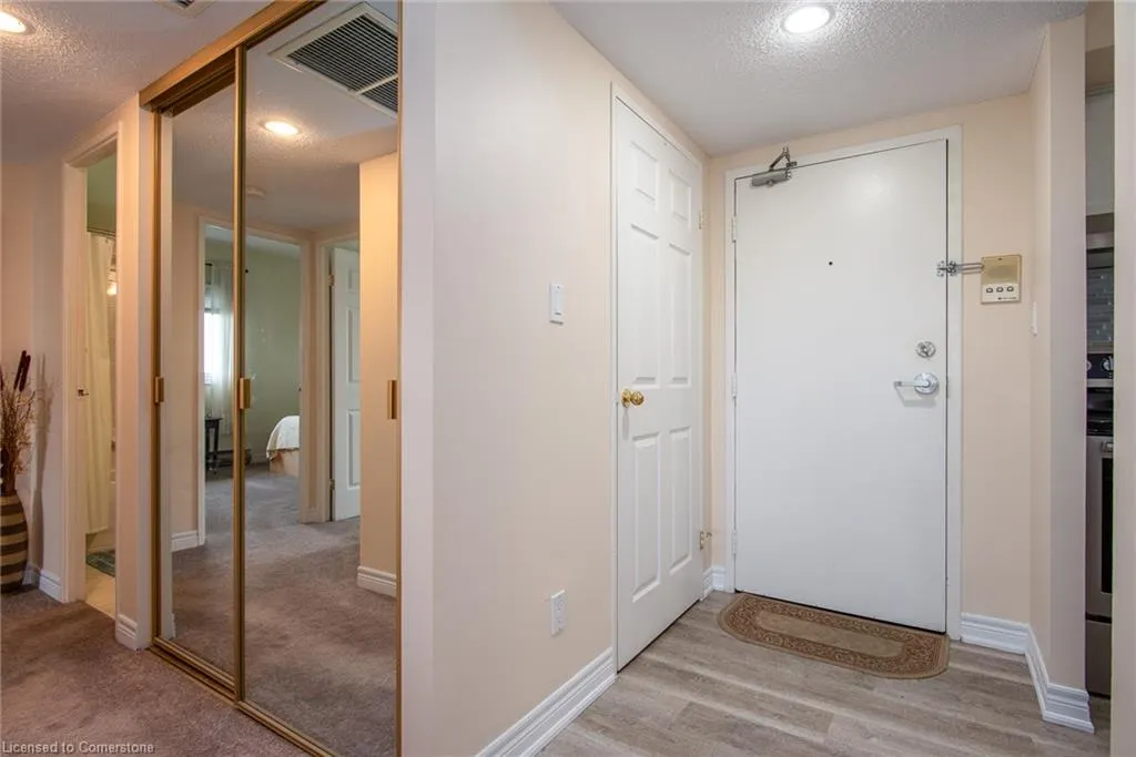 260 Sheldon Avenue N, #807