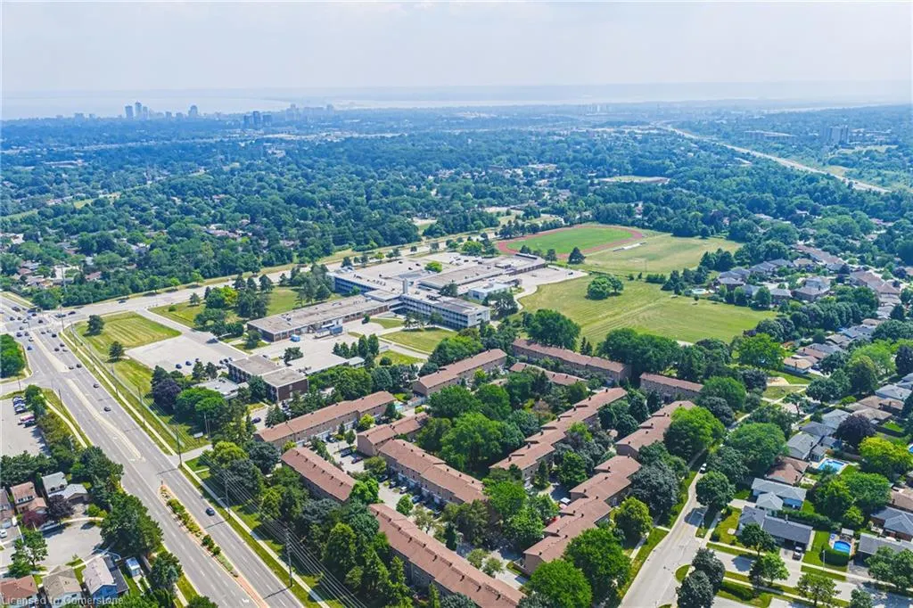 3050 Pinemeadow Drive, #6