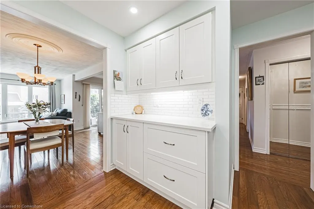 3050 Pinemeadow Drive, #6