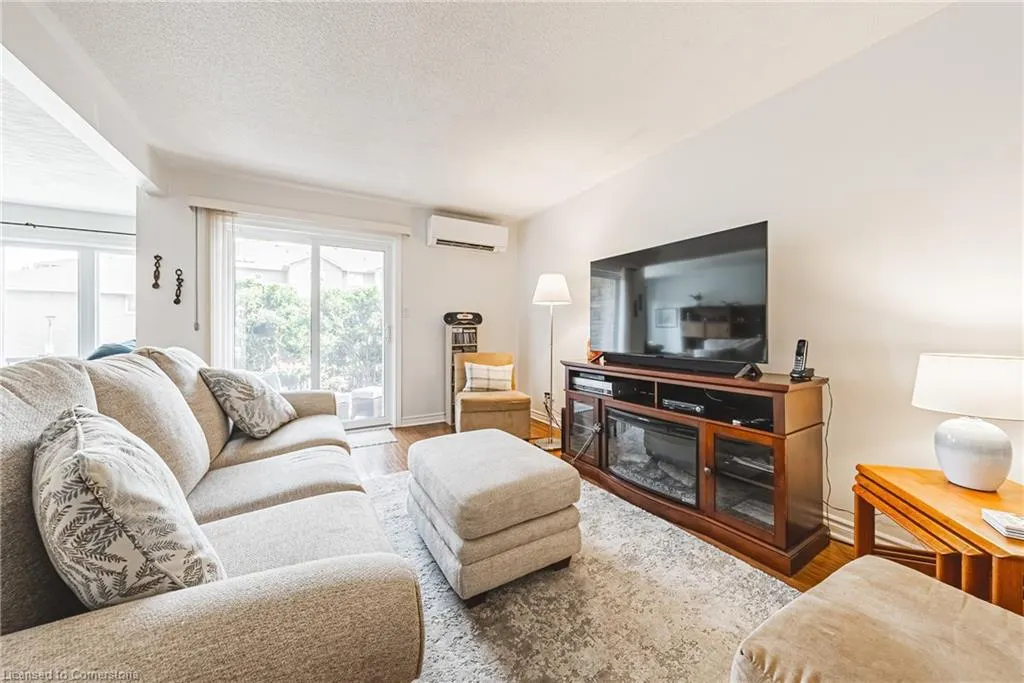 3050 Pinemeadow Drive, #6