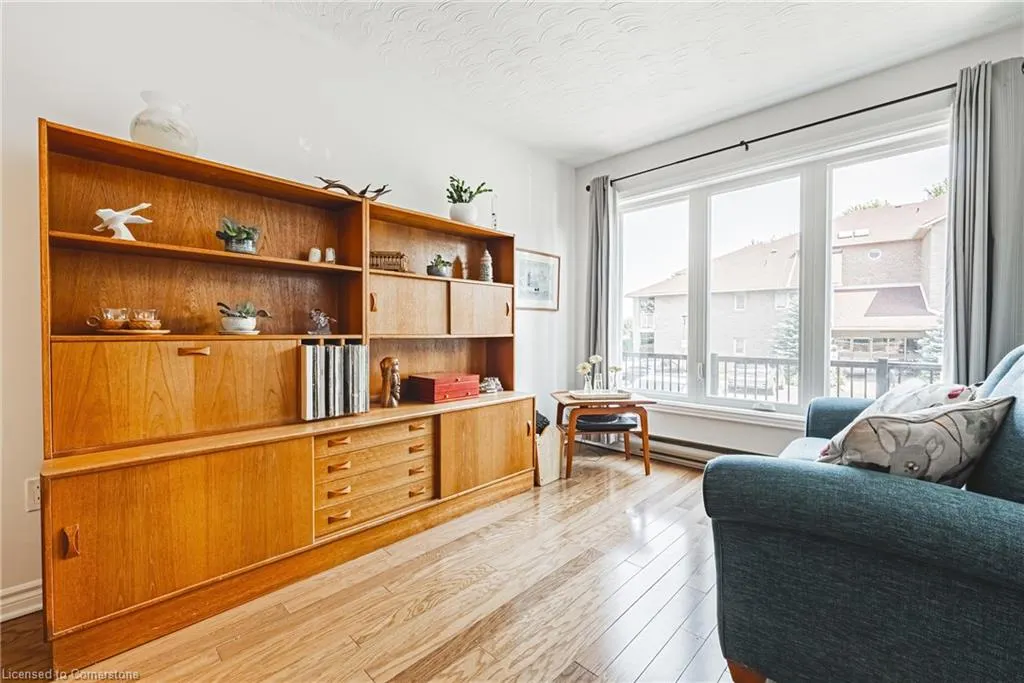 3050 Pinemeadow Drive, #6
