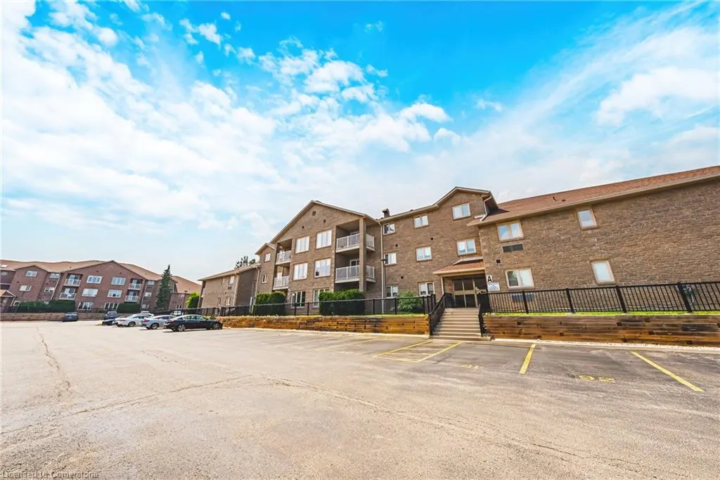 3050 Pinemeadow Drive, #6