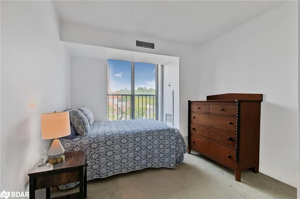 150 Dunlop Street E, #811