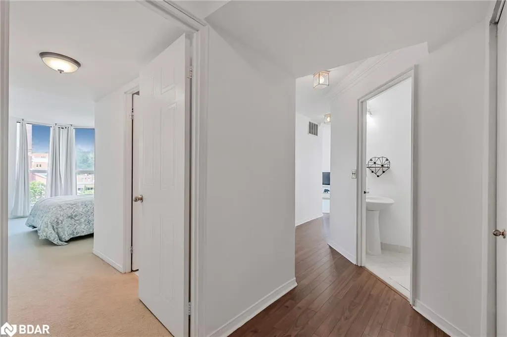 150 Dunlop Street E, #811
