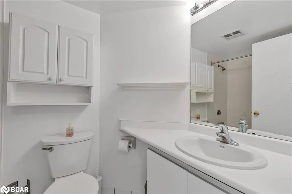 150 Dunlop Street E, #811