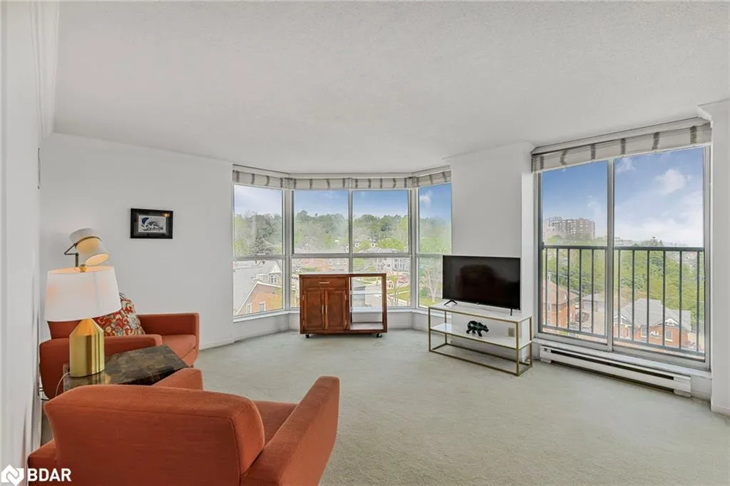 150 Dunlop Street E, #811