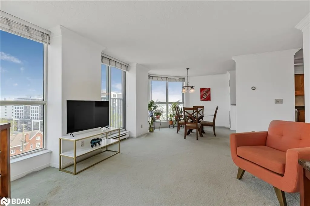 150 Dunlop Street E, #811