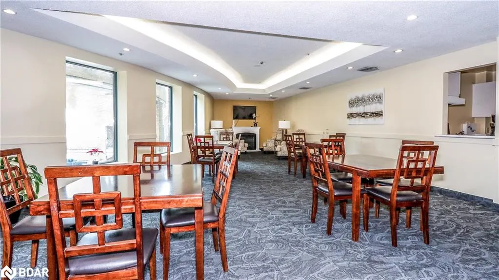 150 Dunlop Street E, #811