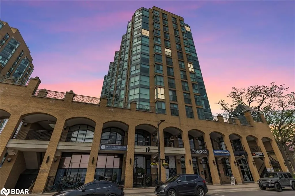 150 Dunlop Street E, #811