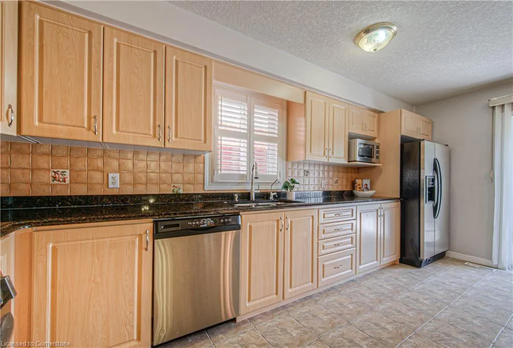 48 Lena Crescent