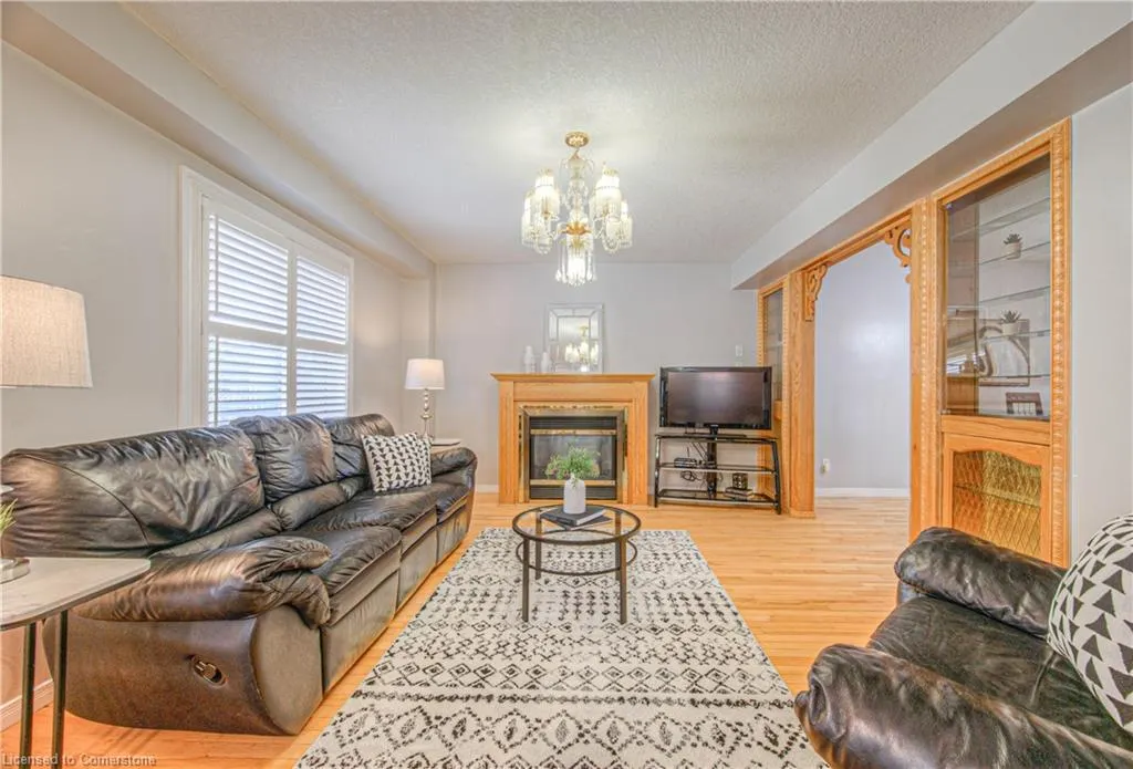 48 Lena Crescent
