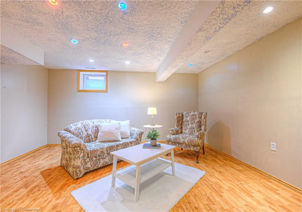 48 Lena Crescent