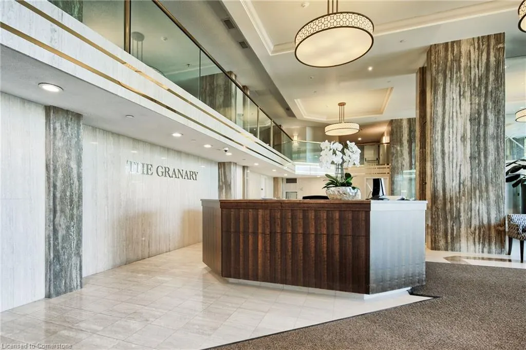 100 Lakeshore Road E, #710