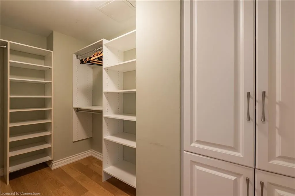 100 Lakeshore Road E, #710