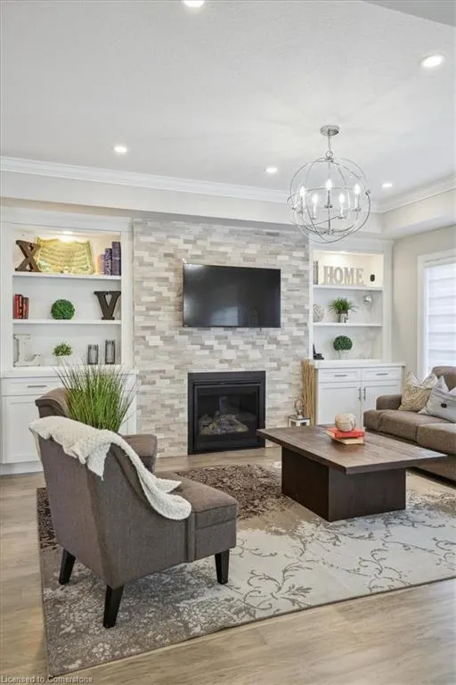 29 Roselawn Avenue