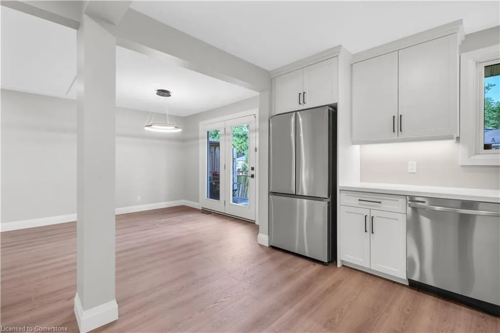 206 Shelley Drive, #Upper