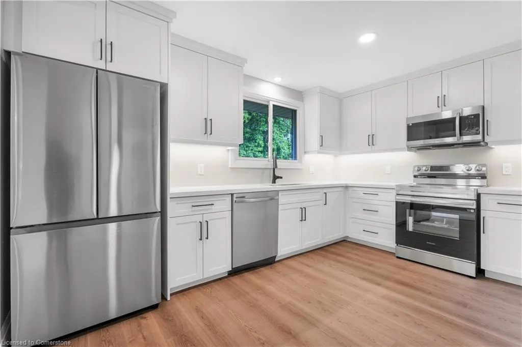 206 Shelley Drive, #Upper