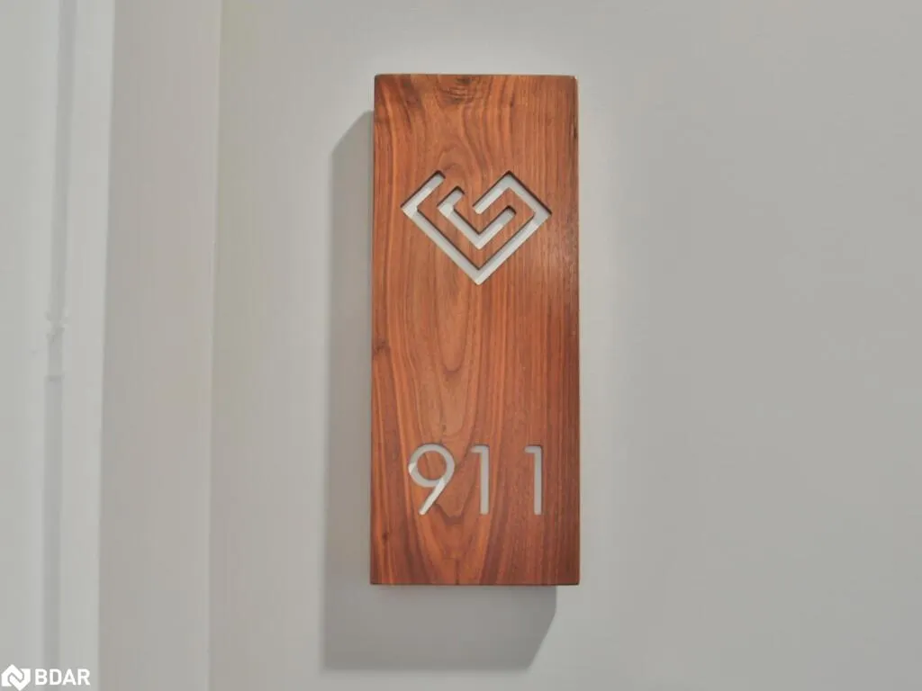 1880 Gordon Street, #911