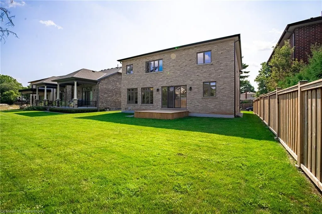 31 Bayside Court